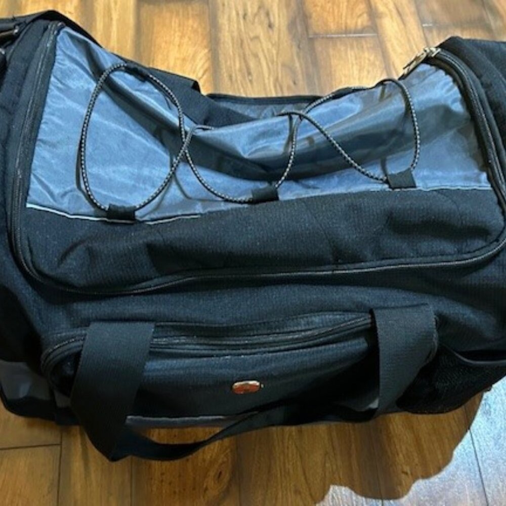 SwissGear Duffle Bag - black & grey